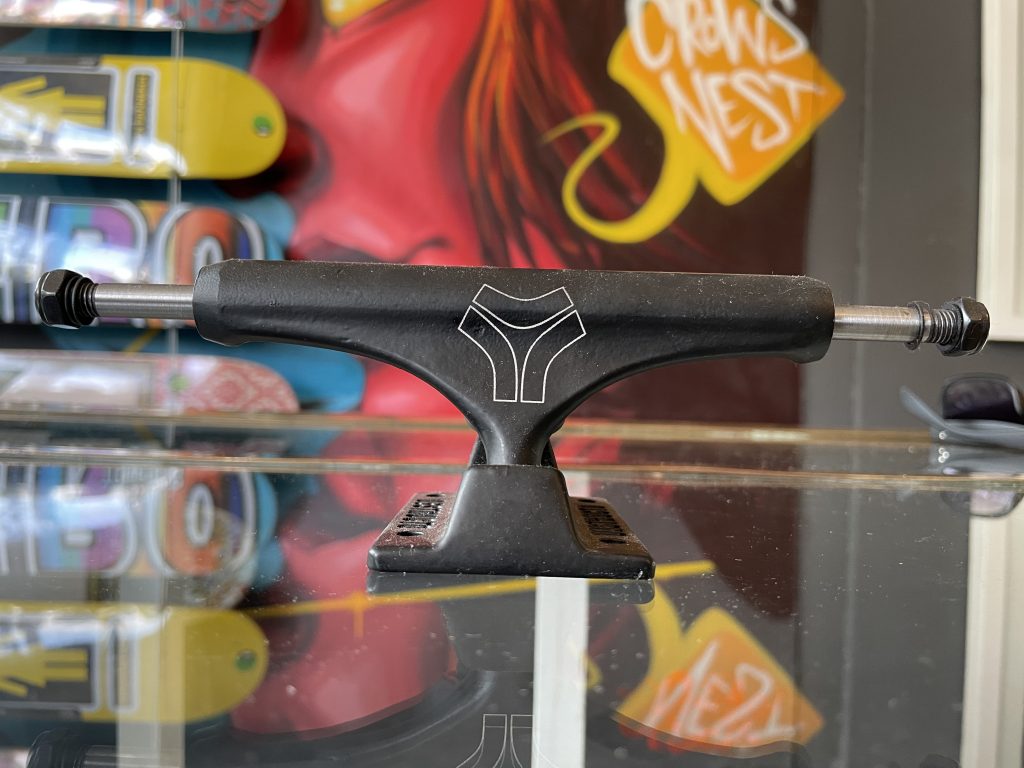 Destructo Trucks SKATE HUB